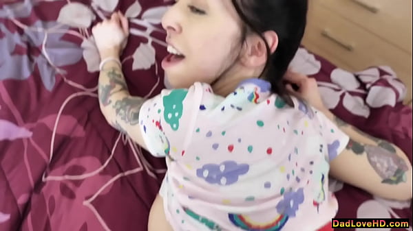 My naughty stepdaughter wants to play, she came looking for me bringing a huge dildo, but I'm going to give her my dick to suck