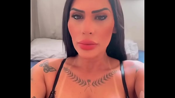 J&aacute; comecei a semana a todo vapor e com aquele tesao surreal ! Quer provar todo esse fogo ? Me chama e vamos combinar ! ... 