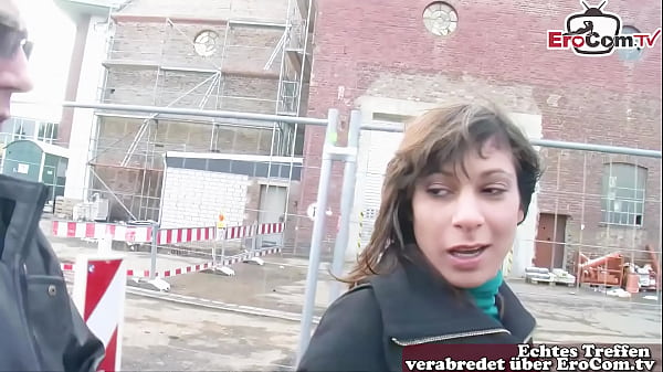 Deutsch T&uuml;rkische Teen Schlampe zum Sex &uuml;berredet