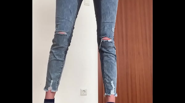 peeing in jeans