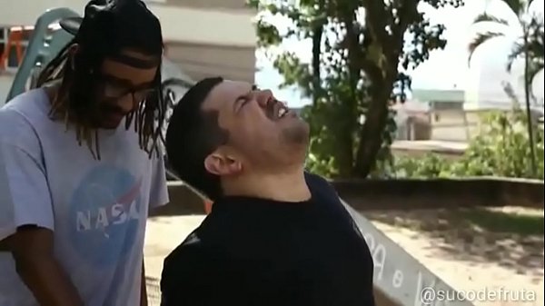 Rody e dom queimando ruela