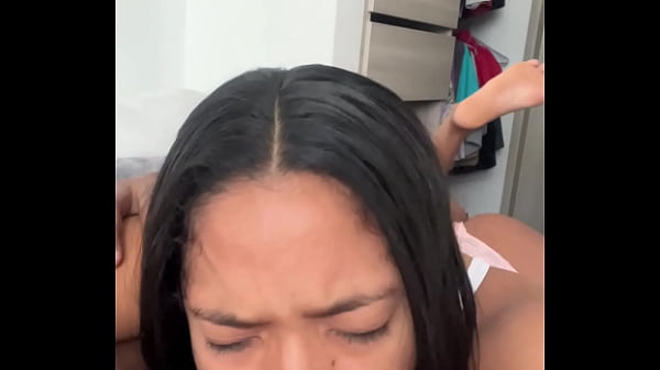 Sexy brunette gives a delicious blowjob -amateur couple- nysdel