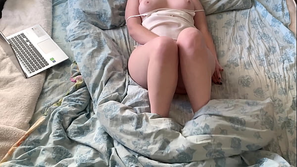 Busty babe masturbated with her fingers and got a loud strong orgasm