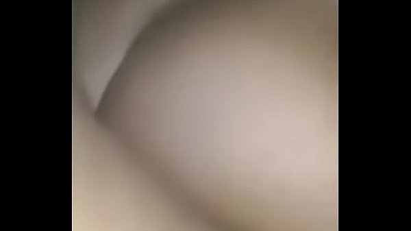 Dando um trato no cuzinho da safada