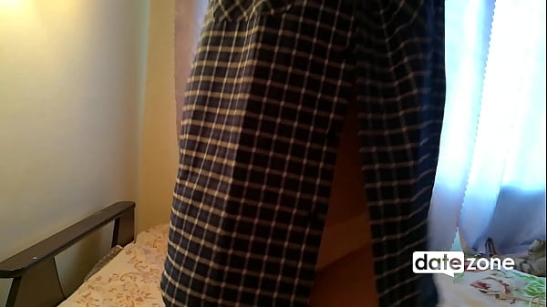 Datezone.com - Ciasna i cycata amatorka, kt&oacute;ra uwielbia wibratory