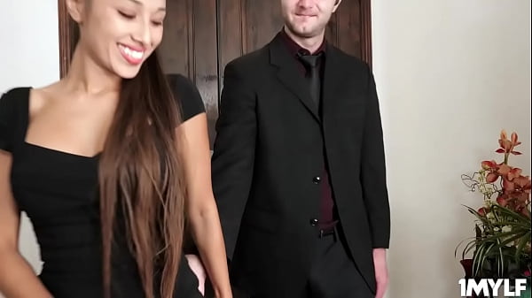 Cali's hungry for Brads dick 