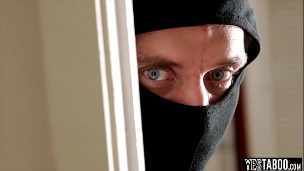 Blonde pornstar having fun with a lucky burglar  