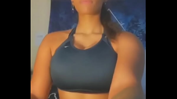 sports bra camgirl