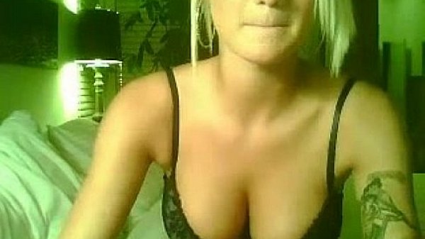 Blondie mastubated - sexcam4cum.com