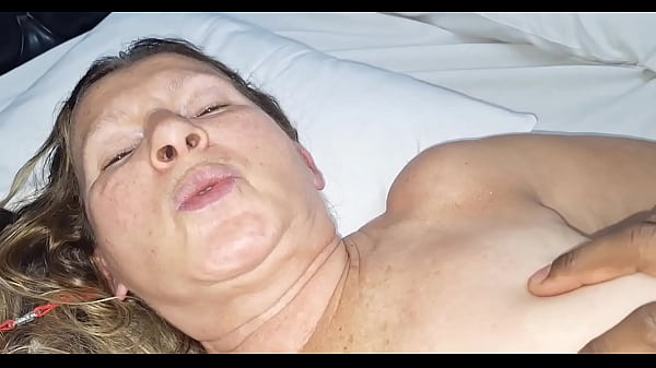 Genro na mesma cama que a sogra ele acabou comendo ela