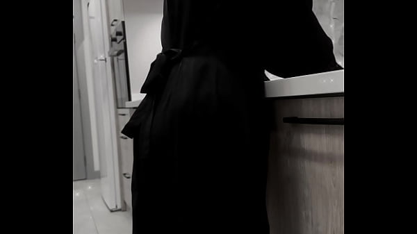 Banging my girlfriend on the kitchen counter