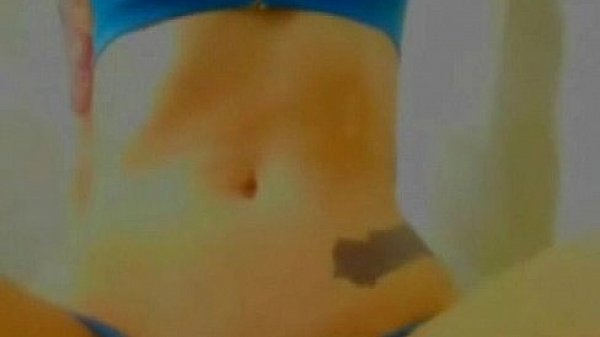 Bigtits Emo Viorotica dildoing in the bathroom