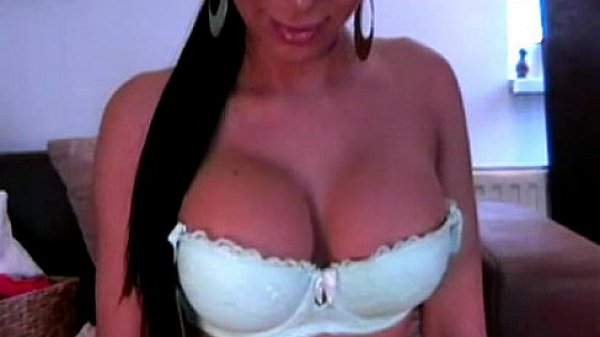 Busty hot babe cam show