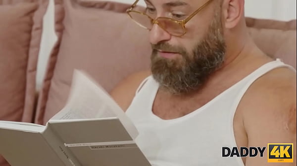 New Girl, Wet Twat with Ara Mix