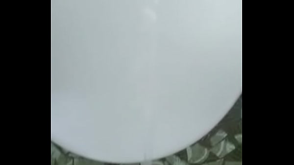 Se masturbando e gozando