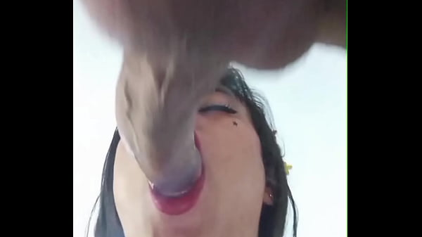 LA POLLA GRANDE DE MI AMIGO, ME FOLLA DURO Y SE CORRE EN MI CULO  