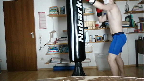 YoungGuyRou boxing workout