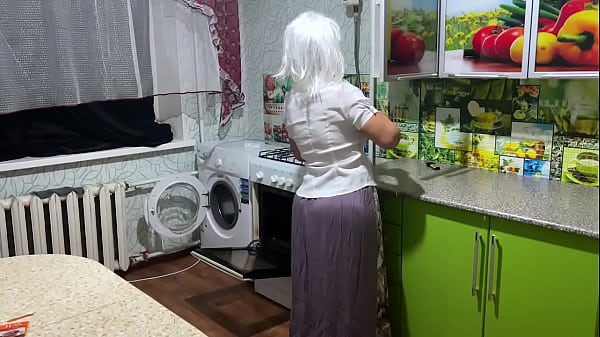 Tight and big ass stepmom attracts to fuck her in anal