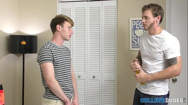 They suck each other off, before Justin pounds Eric hard.  