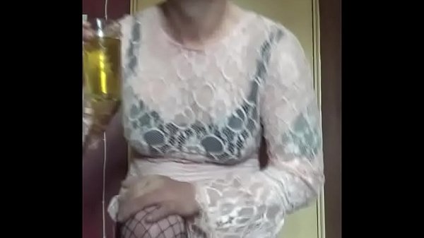 bisexual piss drinker
