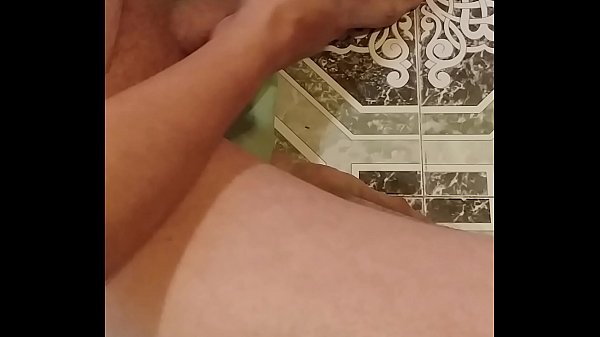 Me masturbo con condon usado por otro 