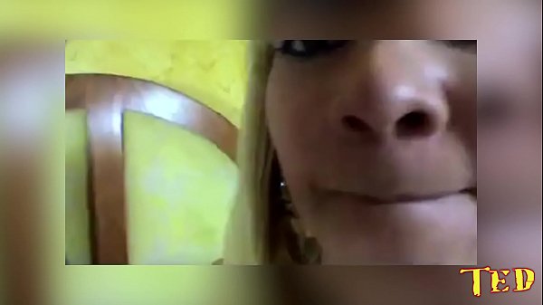 A novinha adora levar no c&uacute;