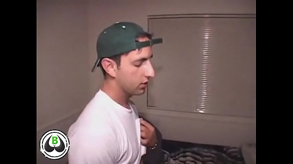 Horny Girl has sex in her dorm room