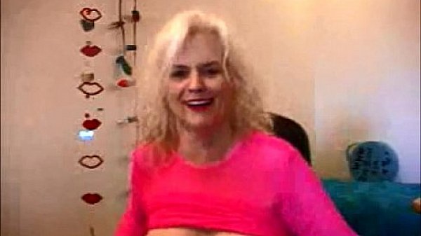 In the Kitchen Web Cam Zoe