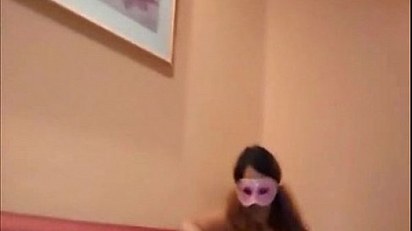 grabando a mi amiga mientras se masturba