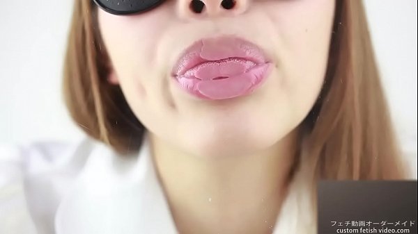 Saliva Fetish Women deep kisses on glass