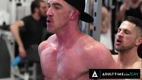 Gym Trainer Buttfucks Bottom Customer 