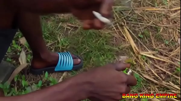 AMATEUR HORNY WIFE FUCK IN LOCAL GHETTO  