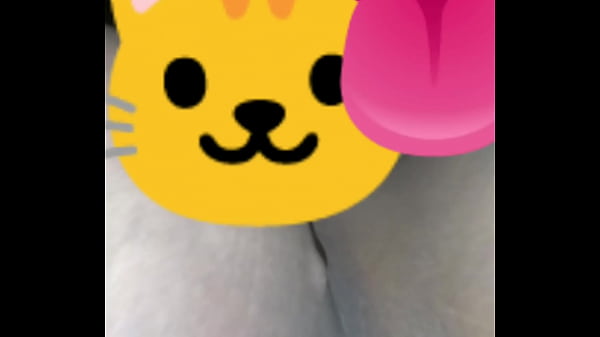 Hitting her with the slow vibe  