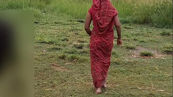 Hottest Indian couple at outdoor-sex at open public place - video in Hindi