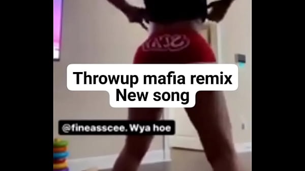 Twerking light skin girl