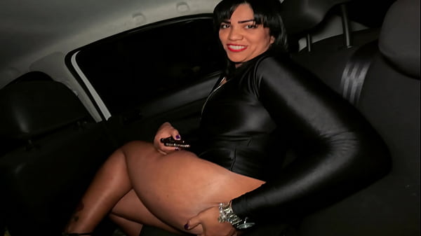 Corno &eacute; assim leva a esposa pra balada pra levar leitinho no cuzinho e na buceta pra depois comer a mulher