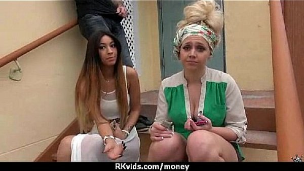 amateur girl goes wild 16