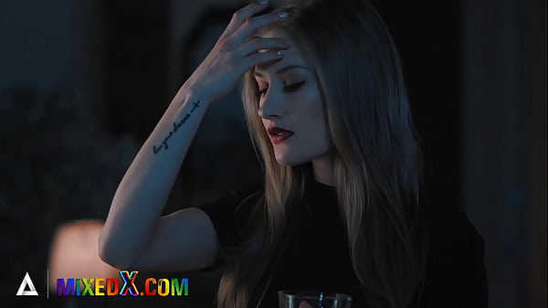 An exciting story about an FBI agent who has been chasing a dangerous criminal cat woman for years.Dark secrets and wild fantasies are revealed.