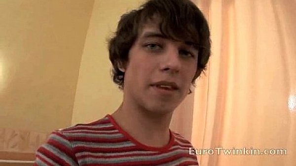 Hot Twink Jeremy Jerks off