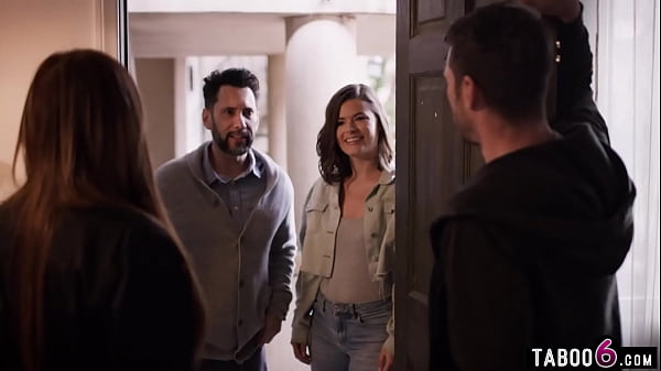 Young Chinese wife was so sad about her husbands infidelity