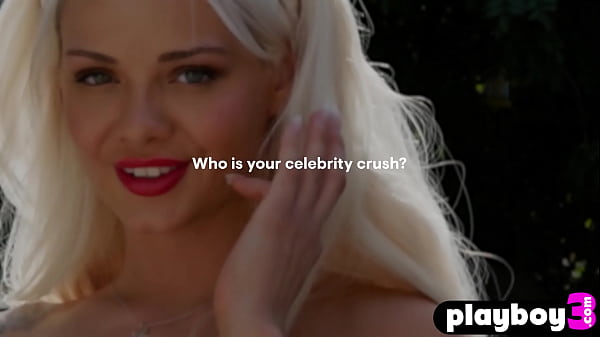 Petite blonde pornstar Elsa Jean exposed her perfect body and nice rounded ass 