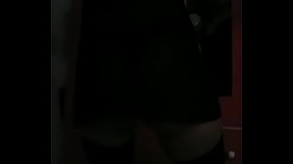 Mi mujer bailando en talnguita