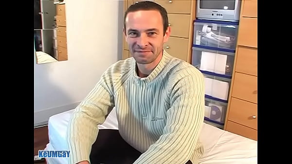 A real straight worker approached on a construction site gets sucked in spite of himself. 