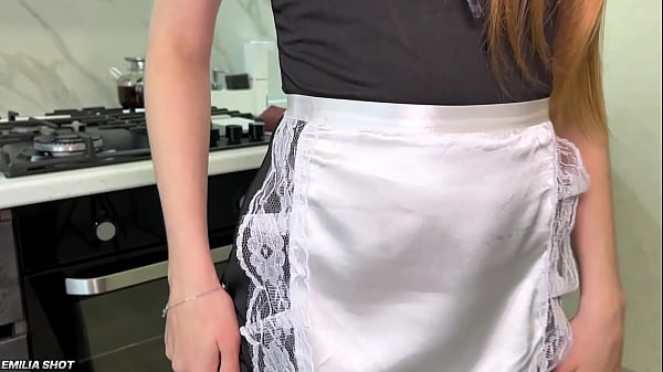 Выебал похотливую горничную с идеальным телом вместо оплаты за работу. Русское с разговорами