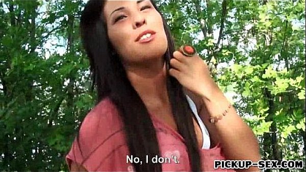 Pretty amateur Eurobabe Maria Fiori pounded for money  