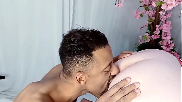 Pr&eacute;via - Magrinho Gosta de Comer Bunda de Gordinho (COMPLETO NO XVIDEOS RED)