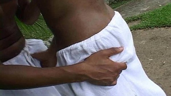 Beefy Muscle Bubble Butt Fucked Bareback