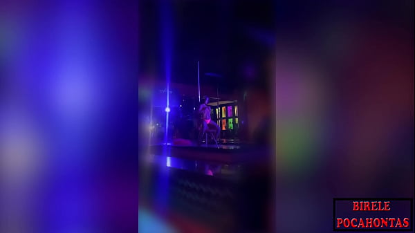 Adoro tirar as roupas para o p&uacute;blico 