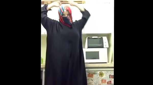 Sexy  Dance in Abaya