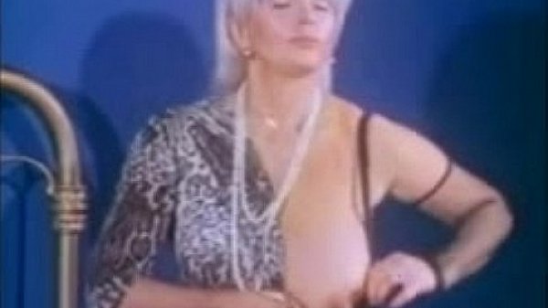 Busty Grandma gives an amazing show